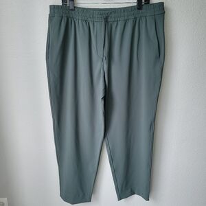 Lululemon Tapered-Leg Mid-Rise Pant Luxtreme 7/8 Length, Size XLarge, Color Gree